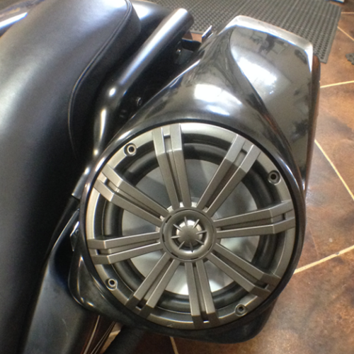 kicker km8